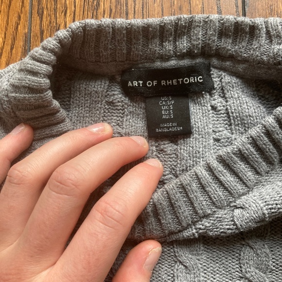 Grey knit sweater. - Picture 3 of 3